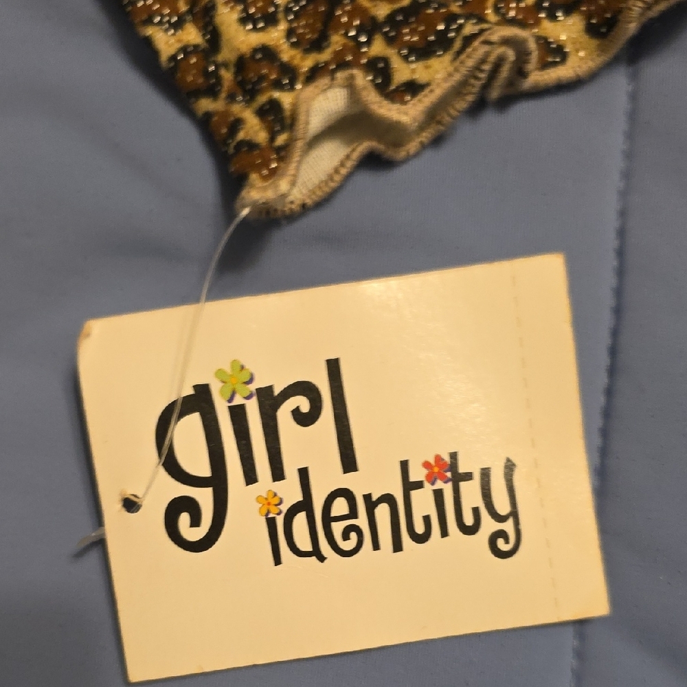 Leopard Print Ruffle Hem Top - Picture 6 of 8